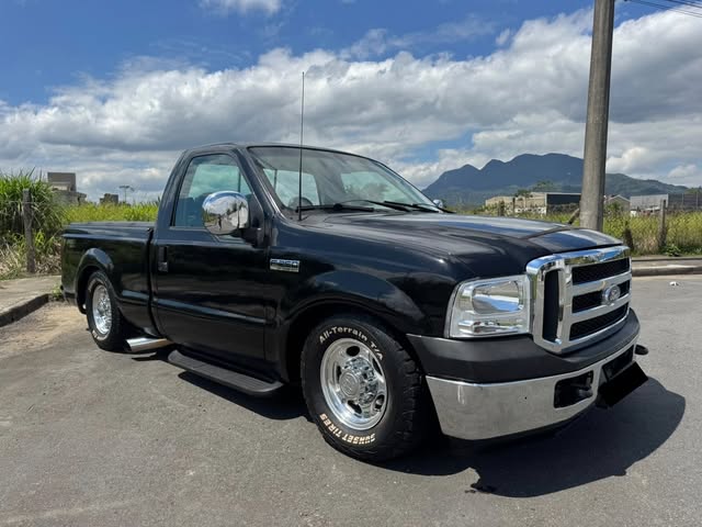 FORD F-250 XLT-L - Imagem 1