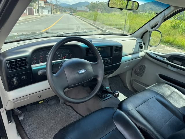 FORD F-250 XLT-L - Imagem 6