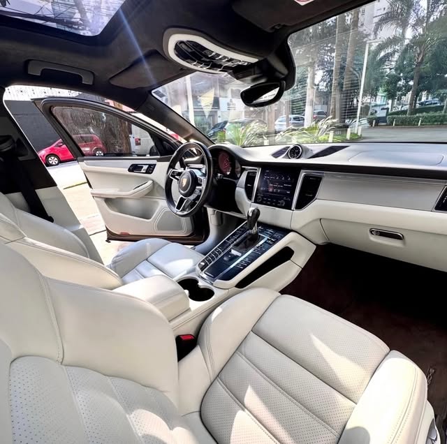 PORSCHE MACAN TURBO - Imagem 7