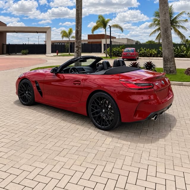 BMW Z4 30I M SPORT - Imagem 3