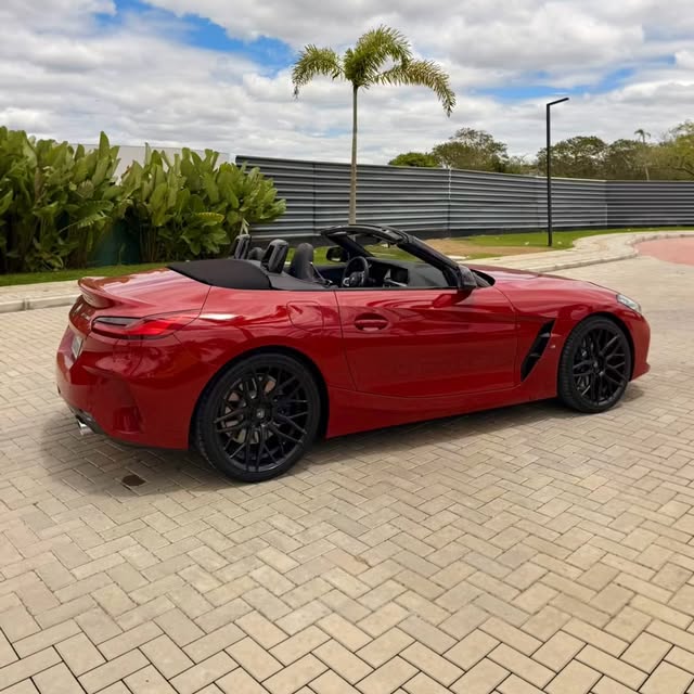 BMW Z4 30I M SPORT - Imagem 5