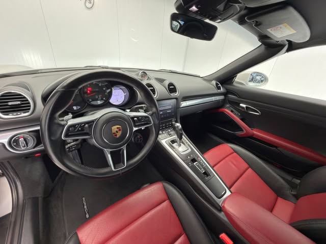 PORSCHE 718 BOXSTER 2.0 - Imagem 10