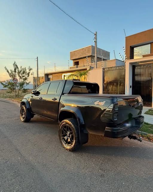 TOYOTA HILUX SRX PLUS - Imagem 5
