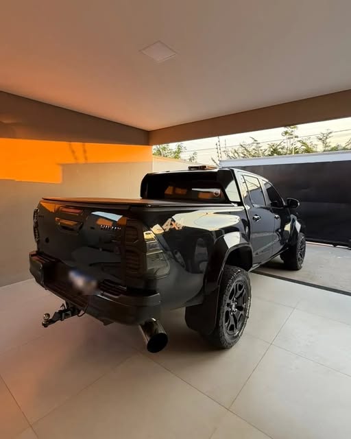 TOYOTA HILUX SRX PLUS - Imagem 6