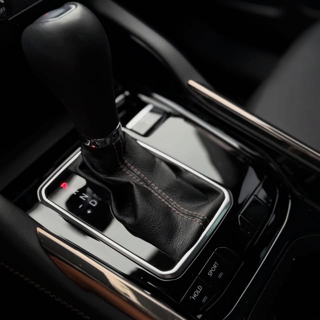 JEEP COMMANDER LIMITED T270 TURBO FLEX - Imagem 10