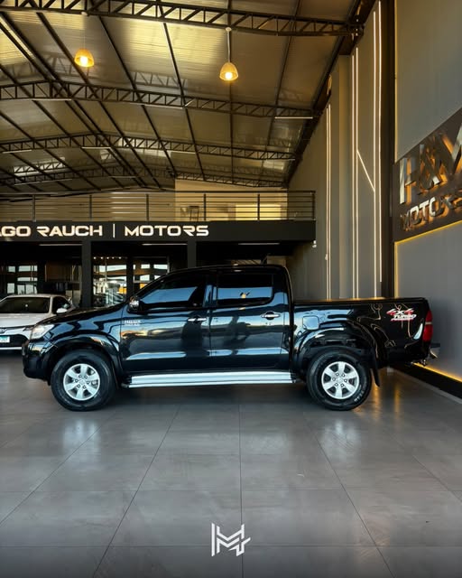 TOYOTA HILUX SRV - Imagem 9