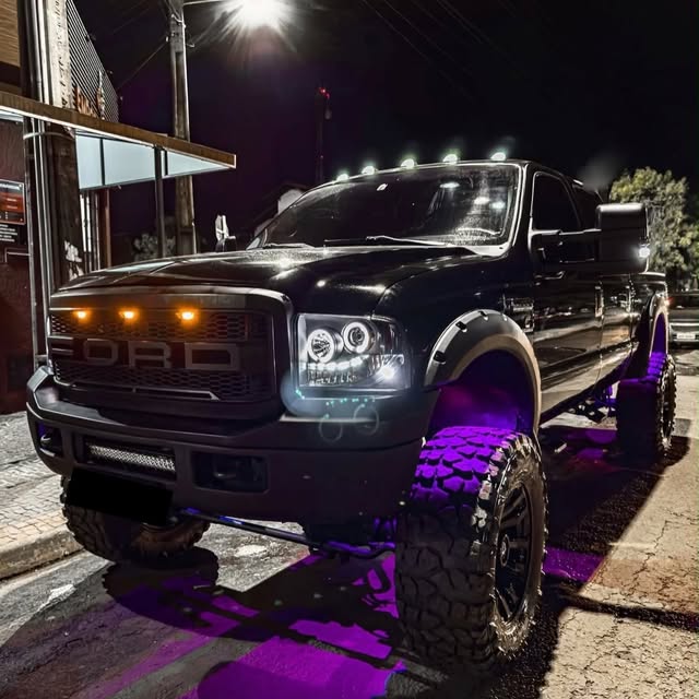 FORD F-250 XLT SUPER DUTY - Imagem 3