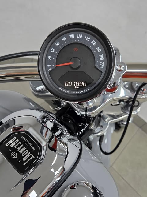 HARLEY-DAVIDSON SOFTAIL BREAKOUT - Imagem 15