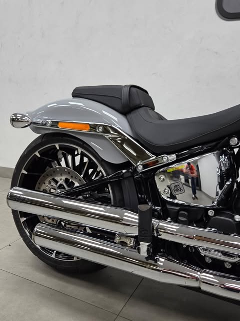 HARLEY-DAVIDSON SOFTAIL BREAKOUT - Imagem 6