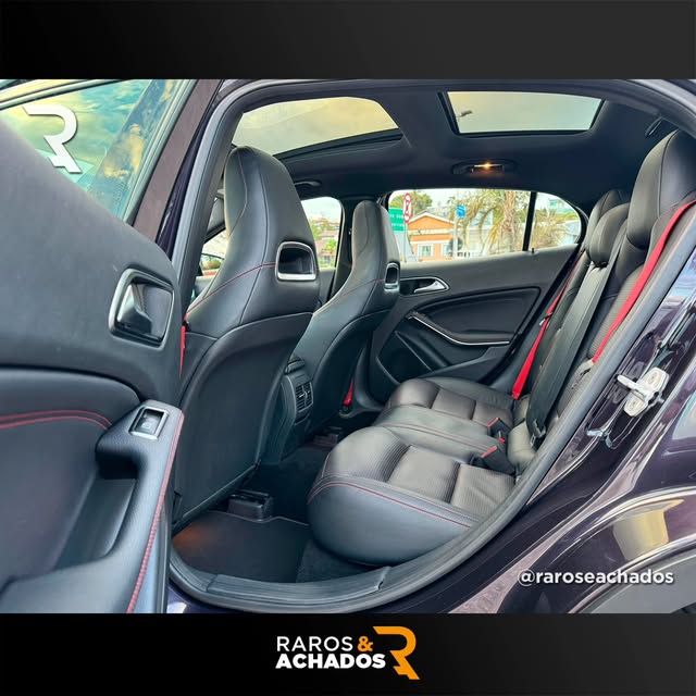 MERCEDES-BENZ GLA 45 AMG - Imagem 13