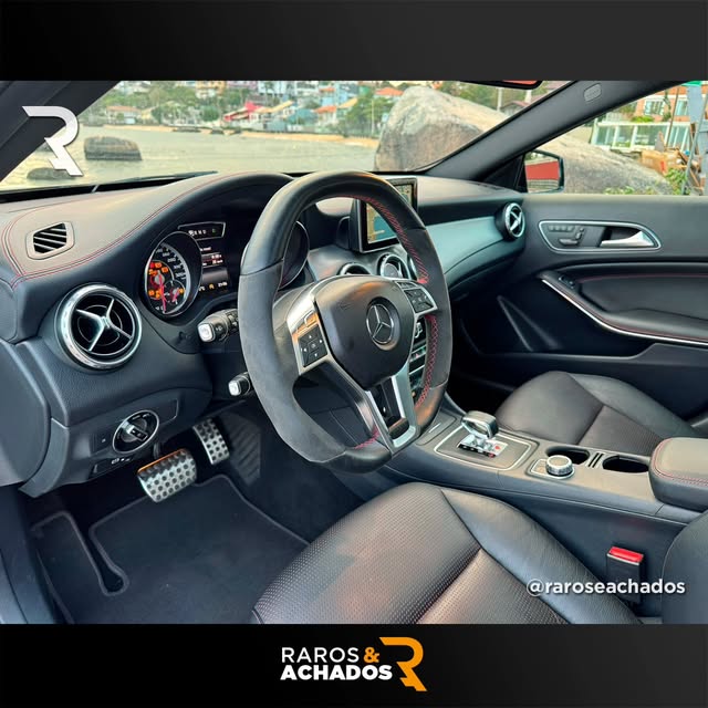 MERCEDES-BENZ GLA 45 AMG - Imagem 16