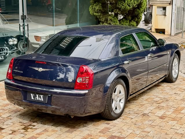CHRYSLER 300 - Imagem 1