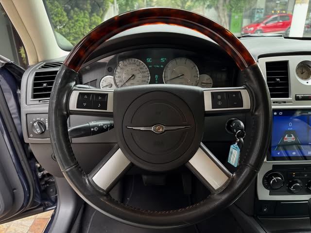 CHRYSLER 300 - Imagem 17
