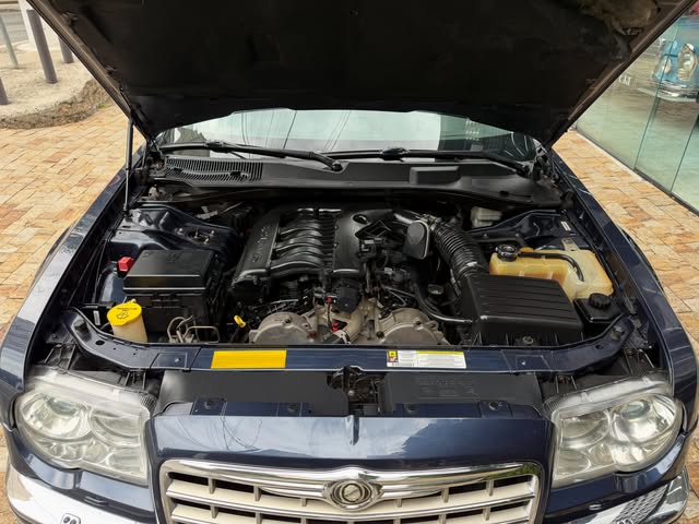 CHRYSLER 300 - Imagem 18