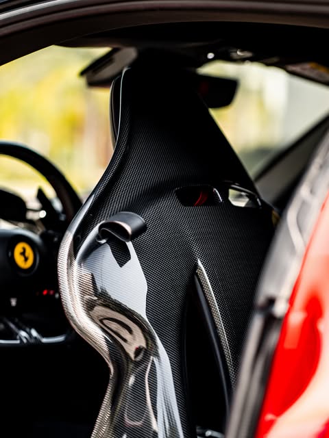 FERRARI SF90 STRADALE - Imagem 12