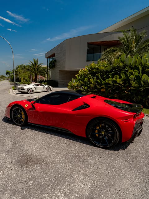 FERRARI SF90 STRADALE - Imagem 13