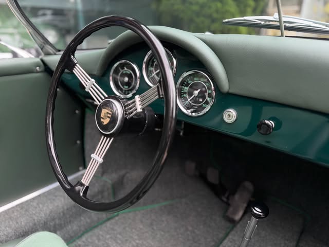 PORSCHE 356 SPEEDSTER - Imagem 13