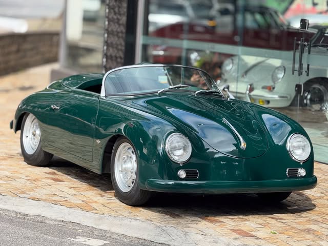 PORSCHE 356 SPEEDSTER - Imagem 3