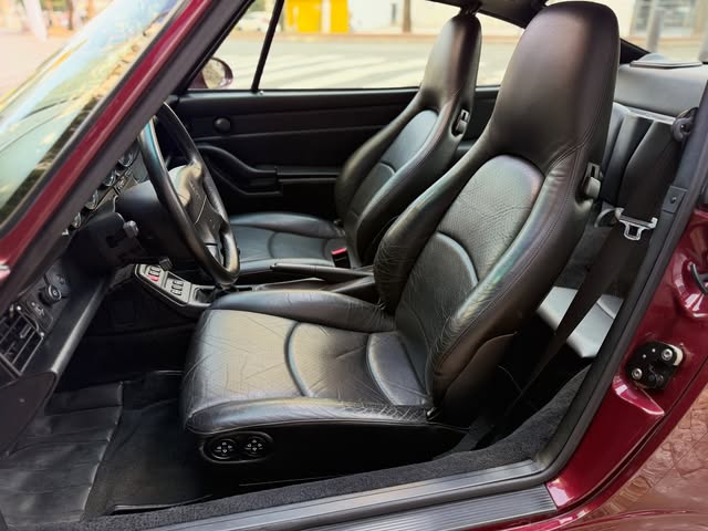 PORSCHE 911 CARRERA 4S - Imagem 14