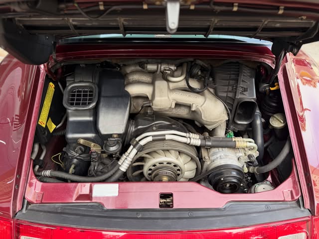 PORSCHE 911 CARRERA 4S - Imagem 18