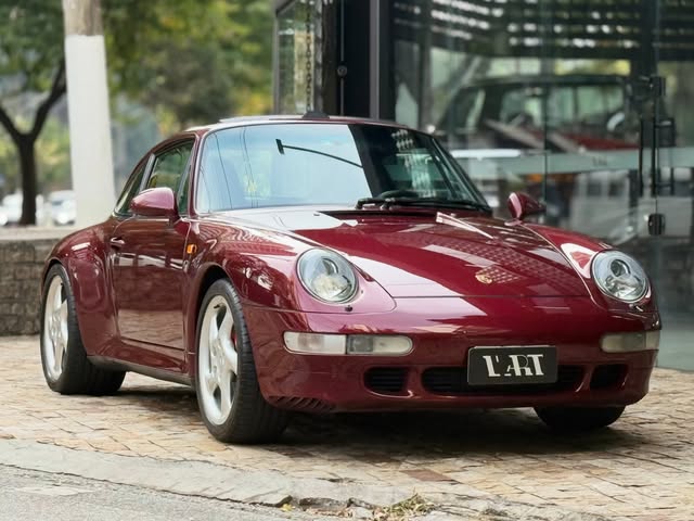 PORSCHE 911 CARRERA 4S - Imagem 3