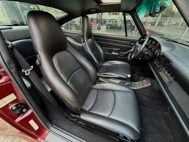 PORSCHE 911 CARRERA 4S - Imagem 10