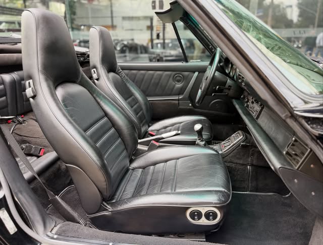 PORSCHE 911 CARRERA 4 CABRIOLET - Imagem 12
