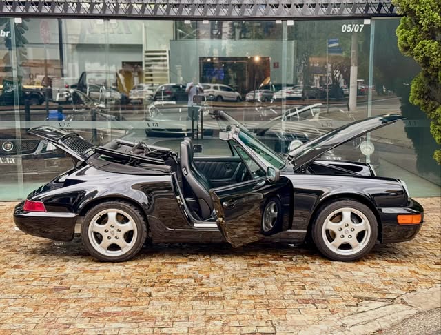 PORSCHE 911 CARRERA 4 CABRIOLET - Imagem 19