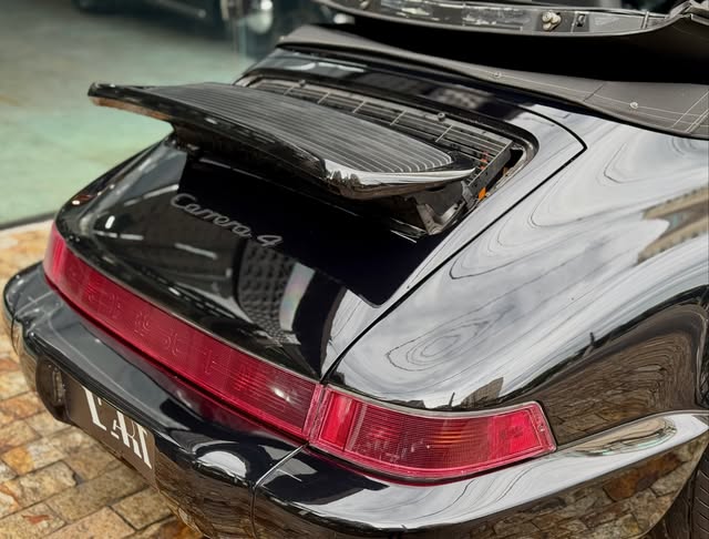PORSCHE 911 CARRERA 4 CABRIOLET - Imagem 4