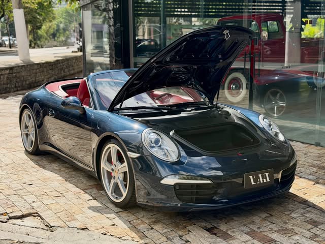 PORSCHE 911 CARRERA CABRIOLET - Imagem 18