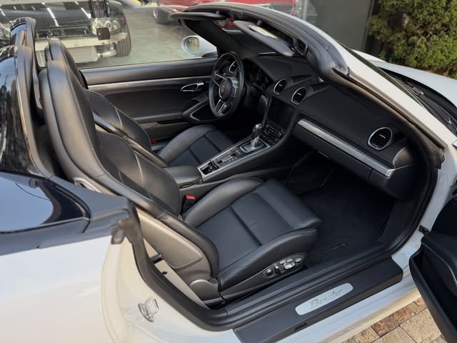 PORSCHE 718 BOXSTER - Imagem 11