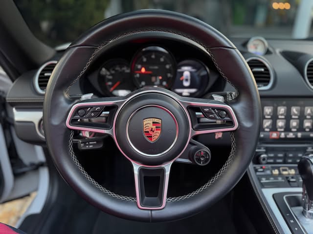 PORSCHE 718 BOXSTER - Imagem 13