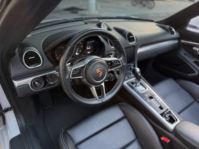 PORSCHE 718 BOXSTER - Imagem 16