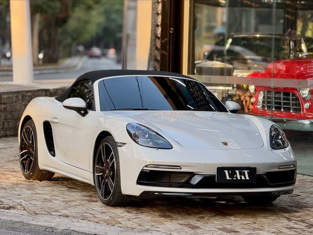PORSCHE 718 BOXSTER - Imagem 8