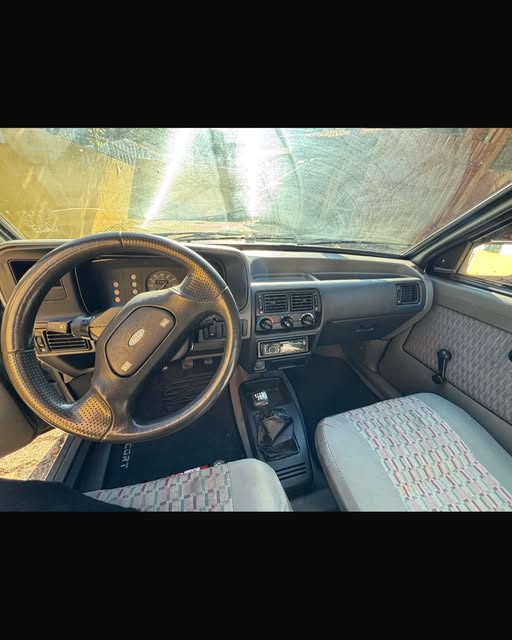 FORD ESCORT HOBBY - Imagem 2