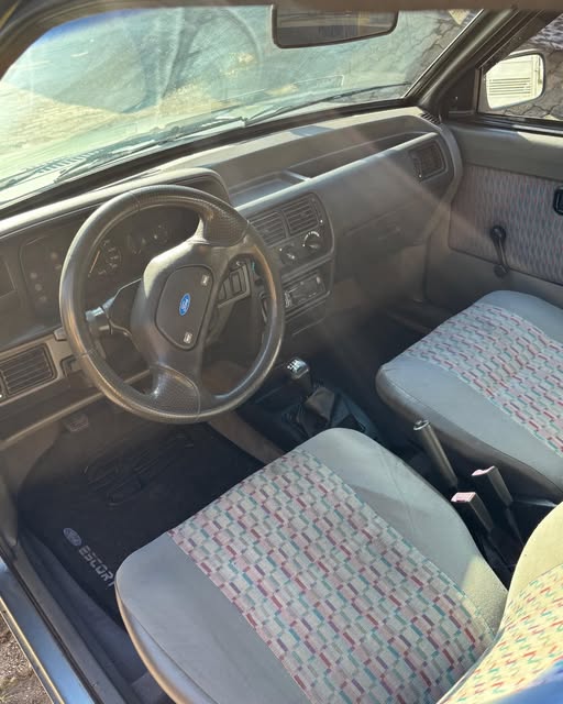 FORD ESCORT HOBBY - Imagem 3