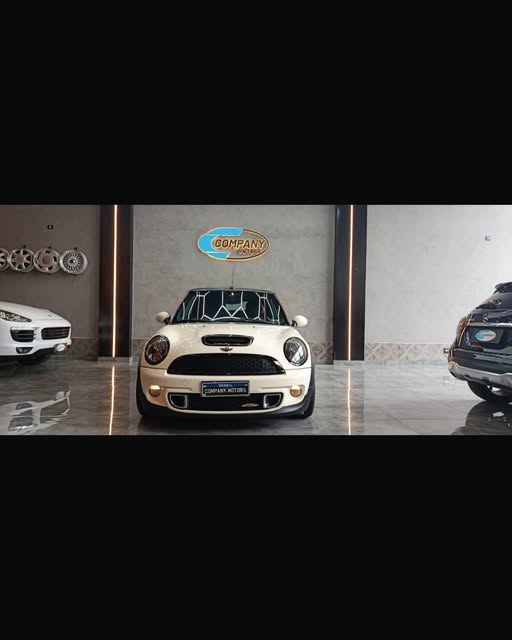 MINI COOPER JCW CABRIO - Imagem 11