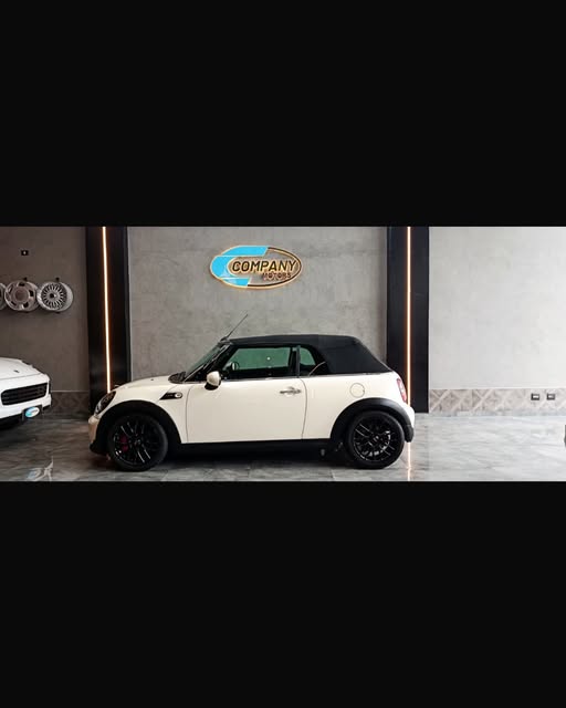 MINI COOPER JCW CABRIO - Imagem 13