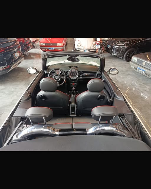 MINI COOPER JCW CABRIO - Imagem 6