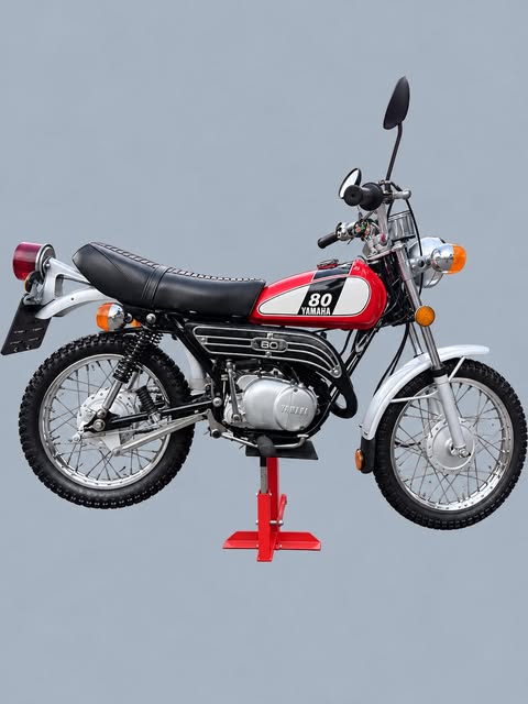 YAMAHA GT 80 - Imagem 1