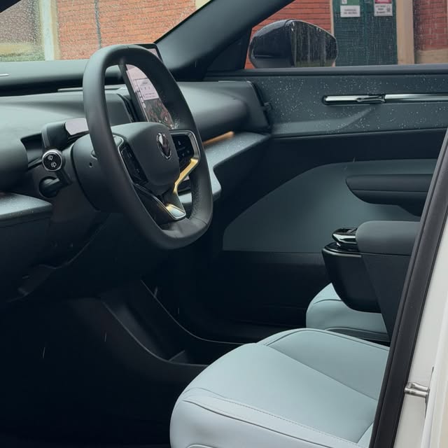 VOLVO EX30 E60 ULTRA ELÉTRICO - Imagem 2