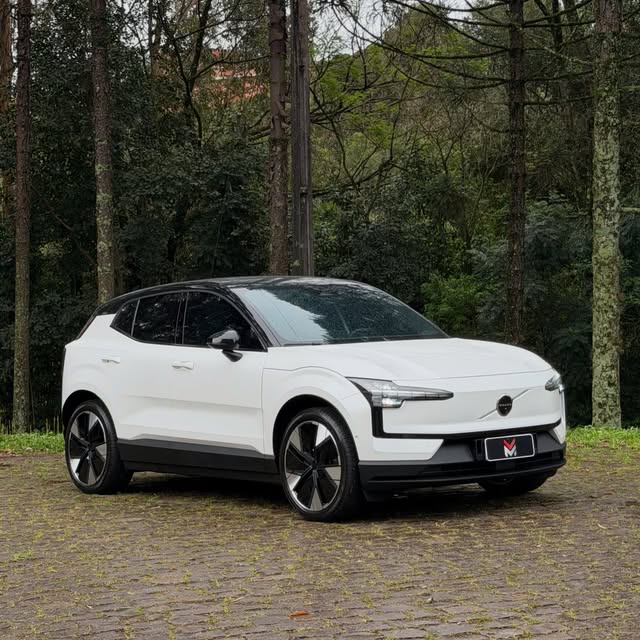 VOLVO EX30 E60 ULTRA ELÉTRICO - Imagem 4