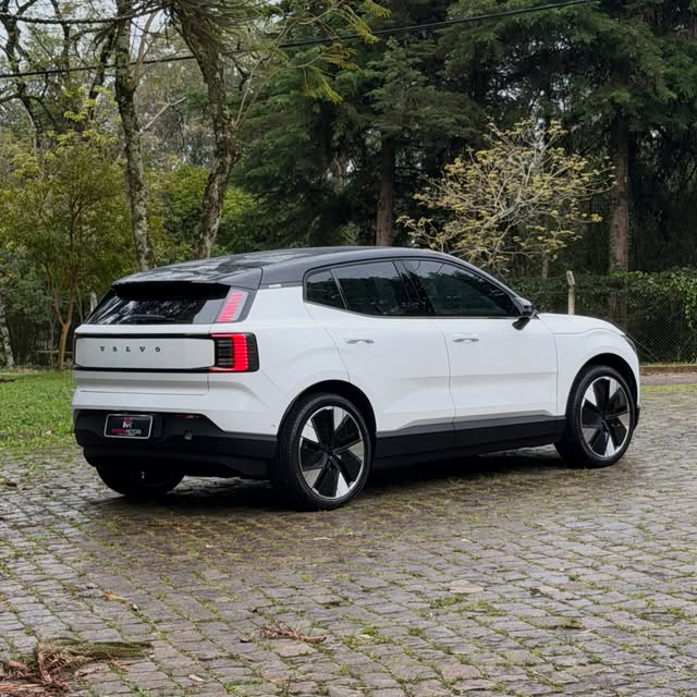 VOLVO EX30 E60 ULTRA ELÉTRICO - Imagem 6