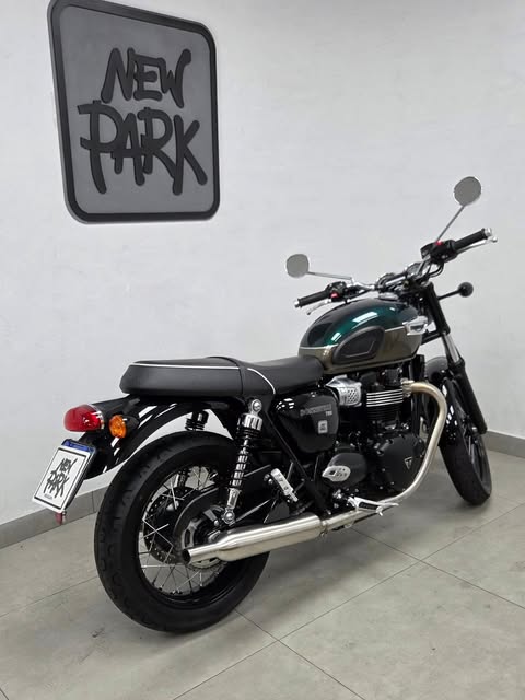 TRIUMPH BONNEVILLE T-100 - Imagem 1