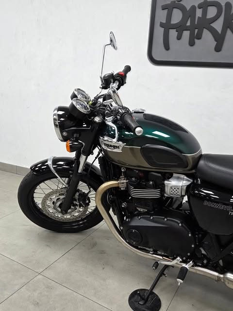 TRIUMPH BONNEVILLE T-100 - Imagem 11