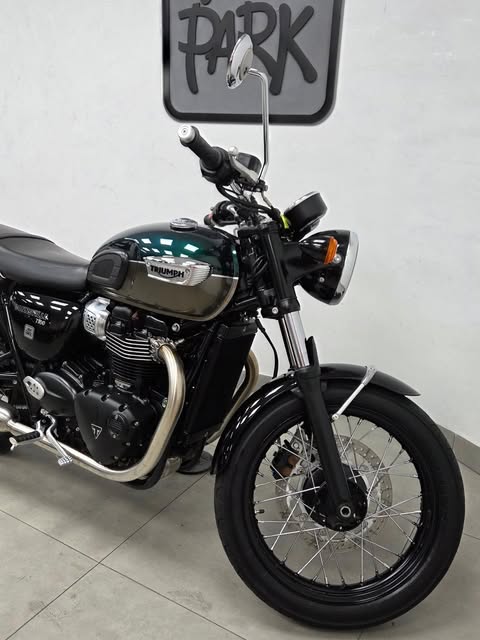 TRIUMPH BONNEVILLE T-100 - Imagem 4