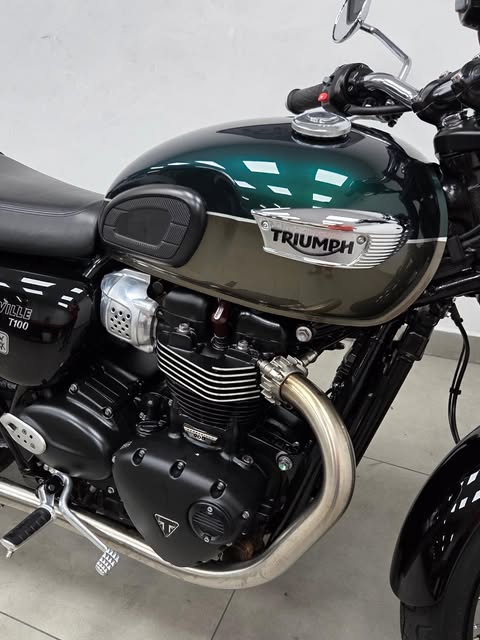 TRIUMPH BONNEVILLE T-100 - Imagem 5