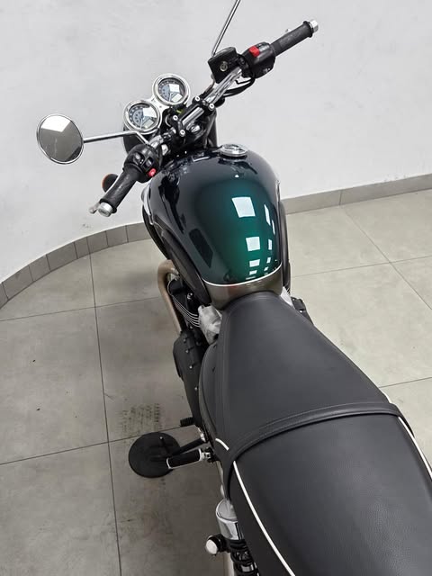 TRIUMPH BONNEVILLE T-100 - Imagem 8
