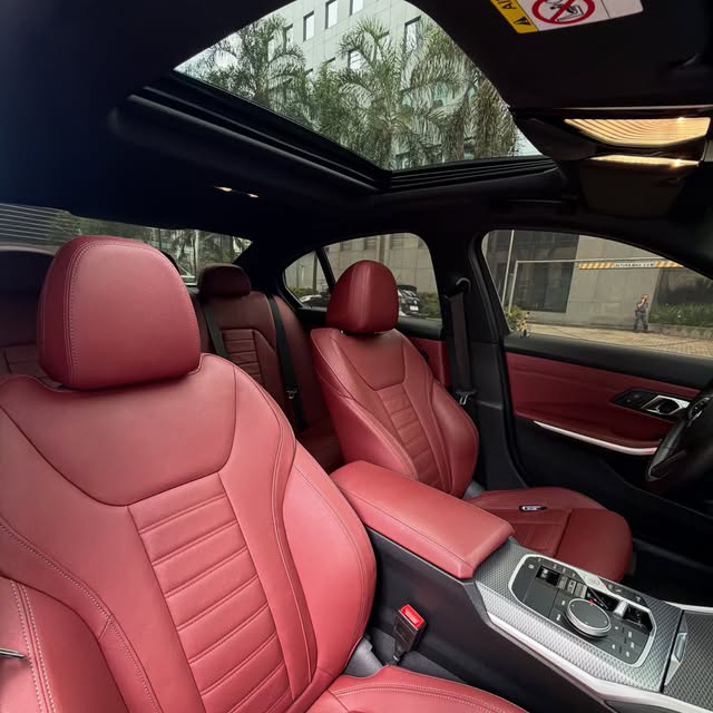 BMW 320I M SPORT - Imagem 12