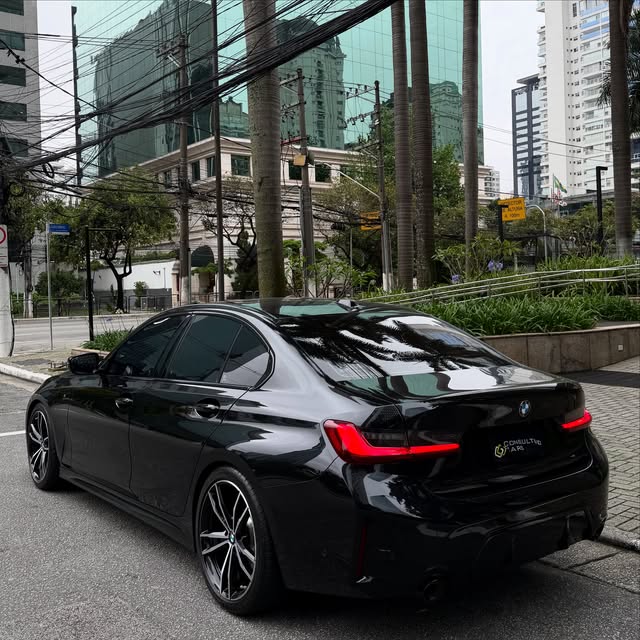 BMW 320I M SPORT - Imagem 5